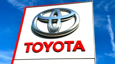 <h6><u>1 million Toyota and Lexus vehicles recalled for potential airbag problem</u></h6>